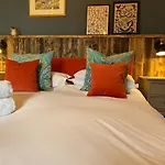 Апартаменты Silver Howe,