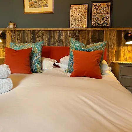 Апартаменты Silver Howe,